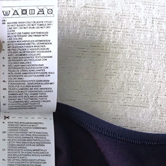 Reebok Seamless Low Impact Sports Bra Size Small Speed Wick Pink and Navy - Picture 5 of 10